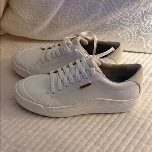 Dr. Scholl's White and Tan Women's Sneakers